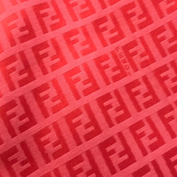 Fendi hot pink metallic pants - Picture 2 of 9